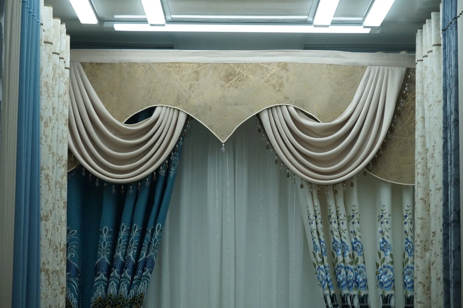 Luxury embroidery Curtains Luxury Embroidery Curtains - ST01 - Image 1