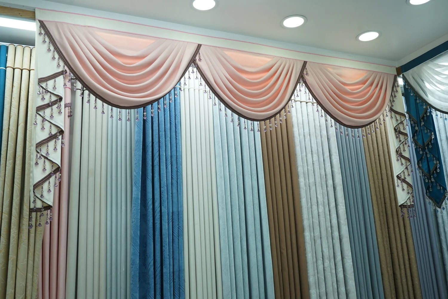 Luxury Jacquard Curtain - ST11 Luxury Jacquard Curtain - ST11 - Image 1
