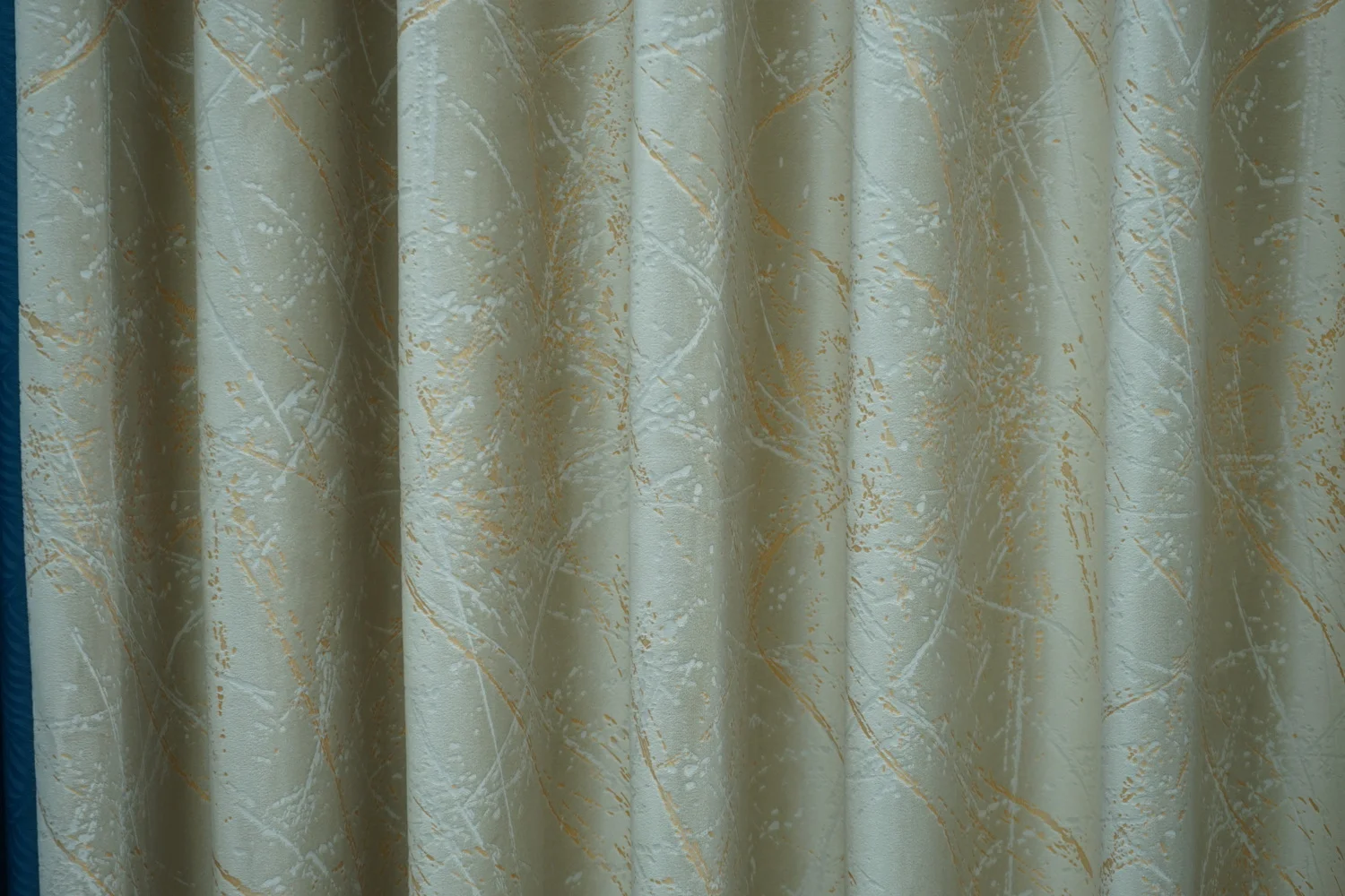 Luxury Velvet Curtain – ST06 Luxury Velvet Curtain – ST06 - Image 1